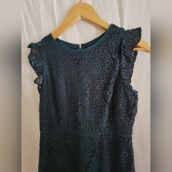 LOFT scoopneck sleevess ruffled lace dress - Picture 5 of 12